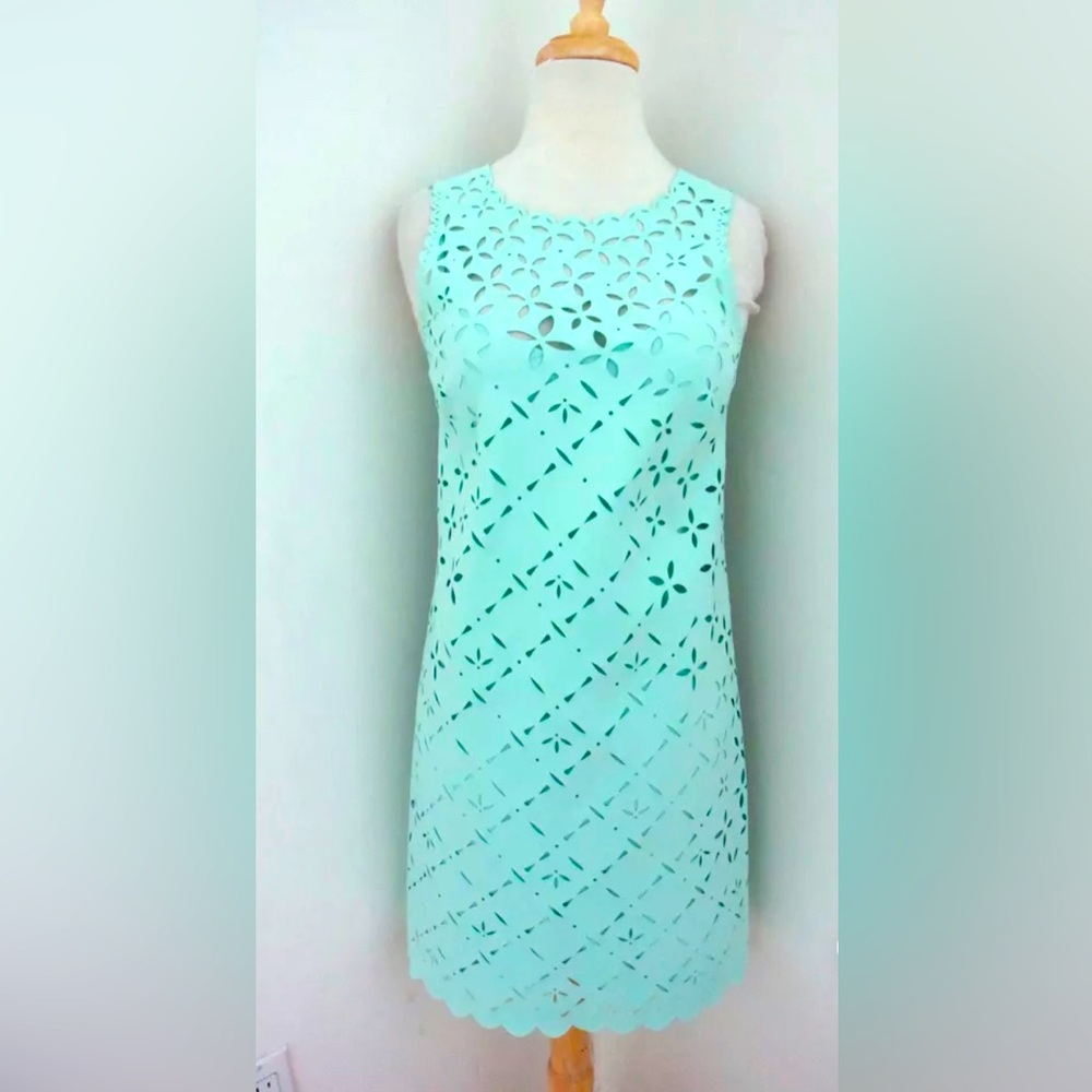 J. Crew mint green laser cut shift dress 👗